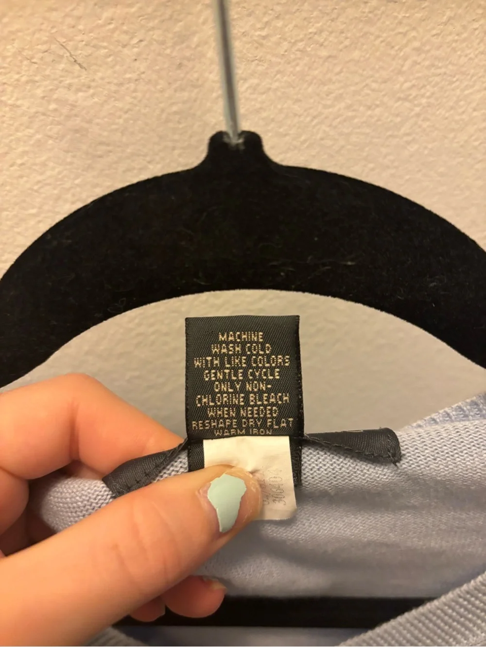 Banana Republic Men’s Pale Blue V-Neck Sweater
